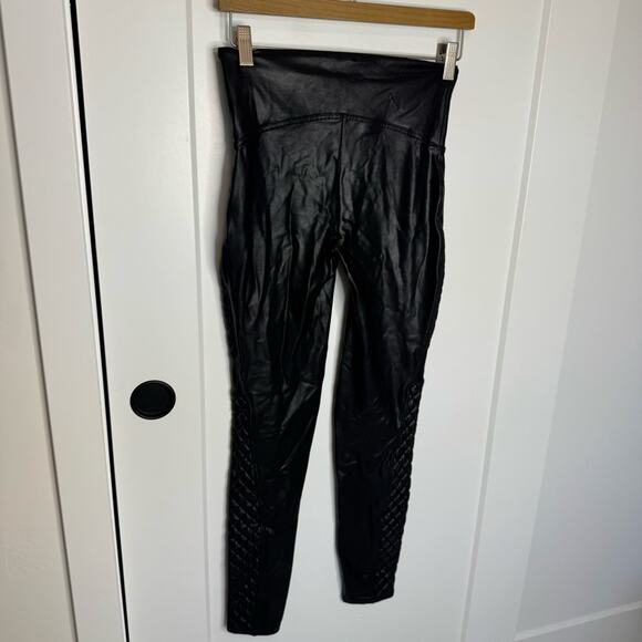 Spanx Faux Leather Moto Quilted High Rise Black Ankle Leggings Size Medium - Picture 5 of 5